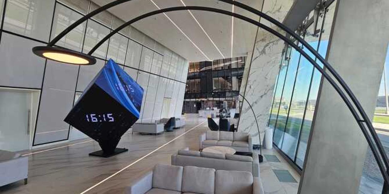 Видеокуб для офисного центра