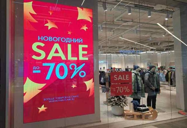 Вертикальные экраны для залов и шоу-румов