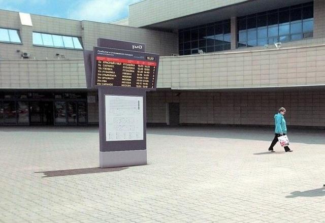 Светодиодные уличные пилоны информационные на транспорте