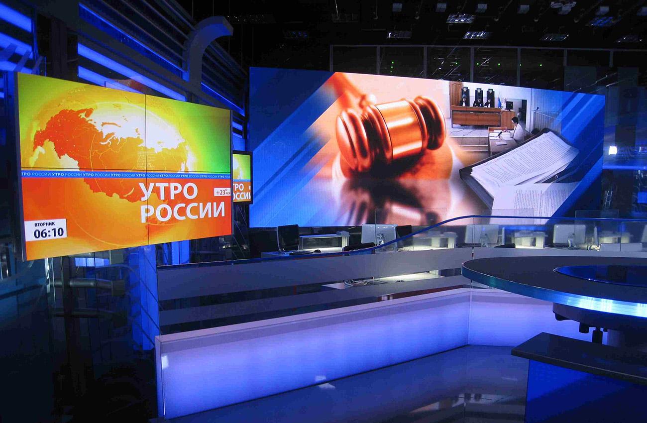 видеостена в студии Вести - светодиодный экран с шагом пикселя 4 мм