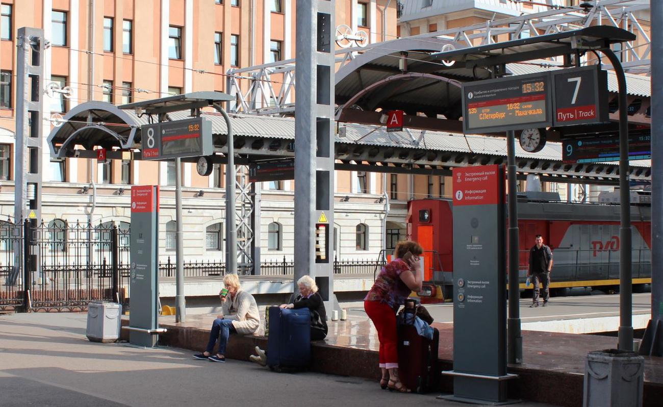 Табло перронное и стойки SOS