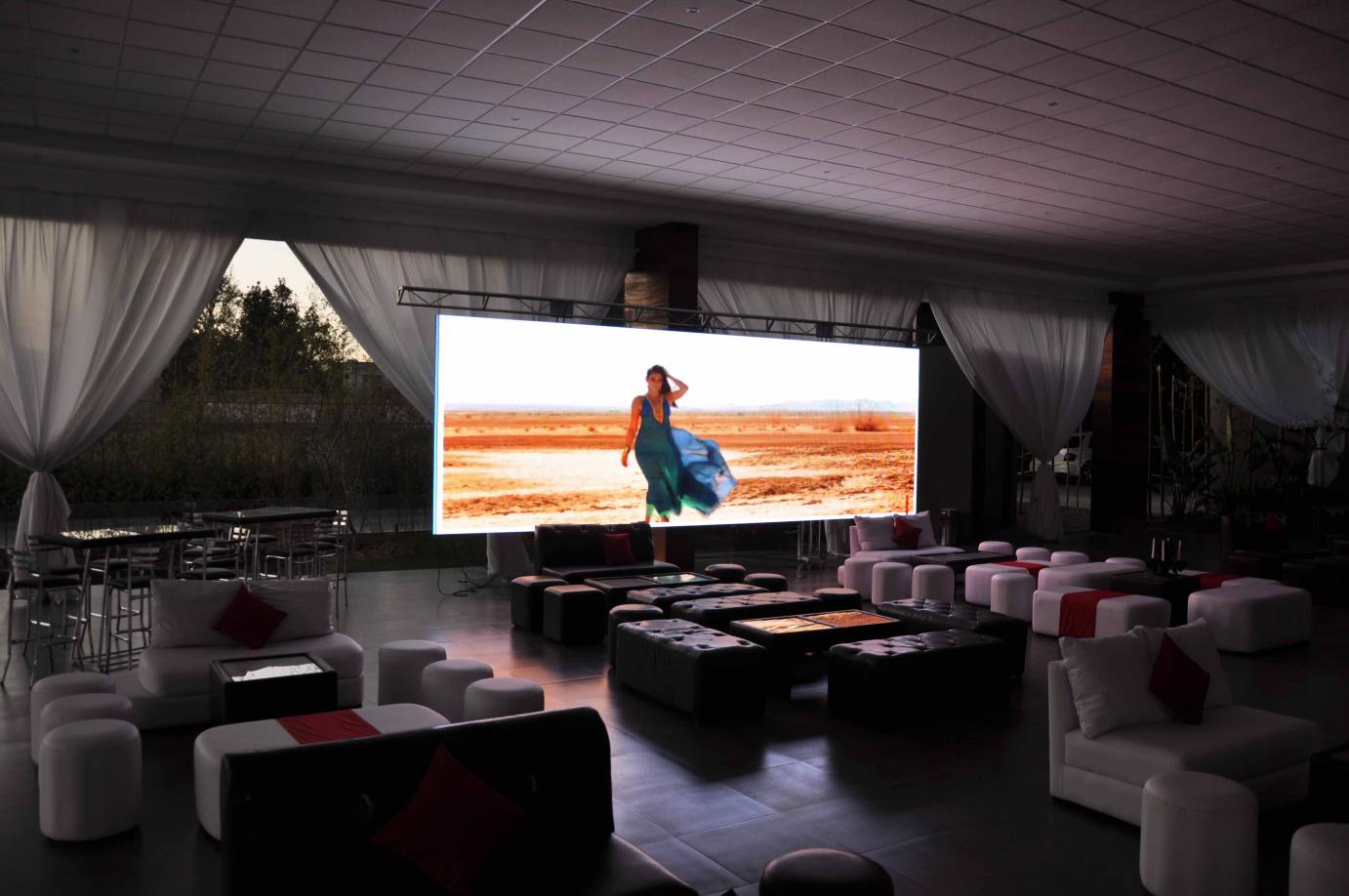 Светодиодный экран в ресторане г. Москвы